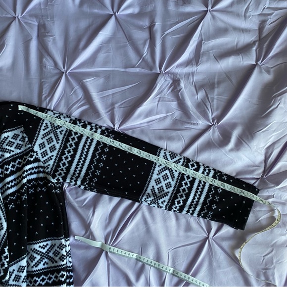 Lands End Women’s Fleece Open Front Cardigan Nordic Fair Isle Black & White 6-8 - Picture 5 of 7
